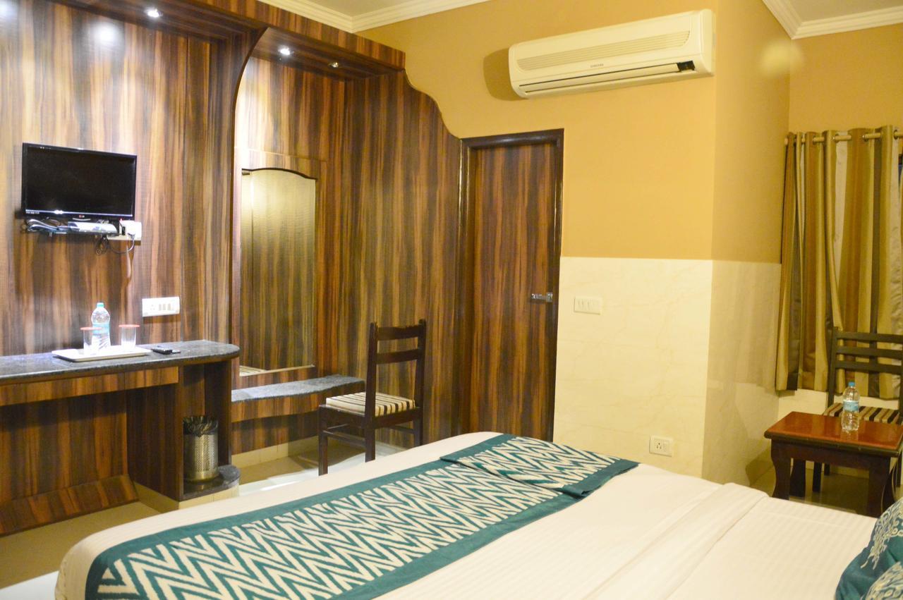 Amanda Crown Jaipur Hotel Kukas Екстериор снимка