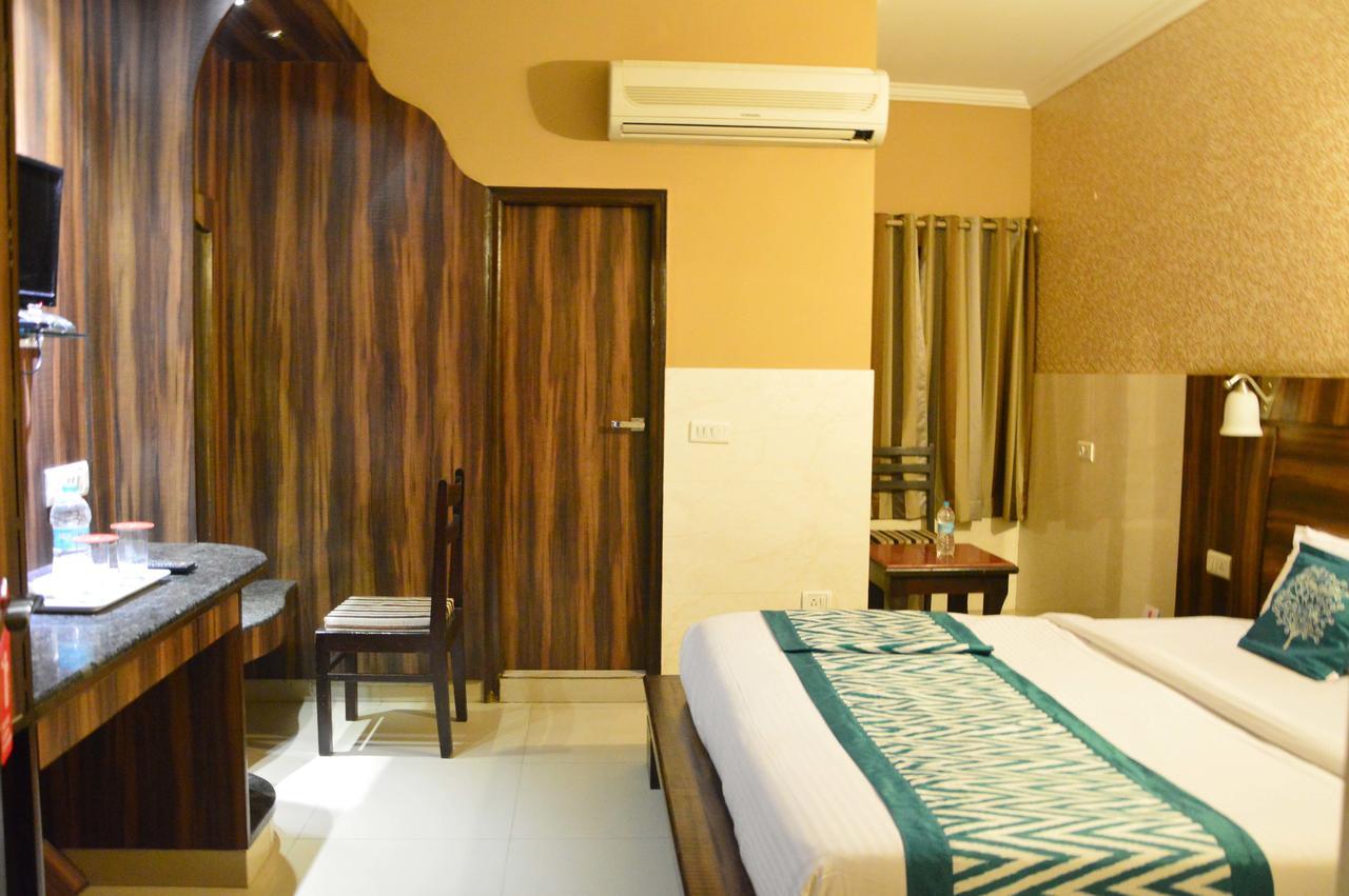 Amanda Crown Jaipur Hotel Kukas Екстериор снимка
